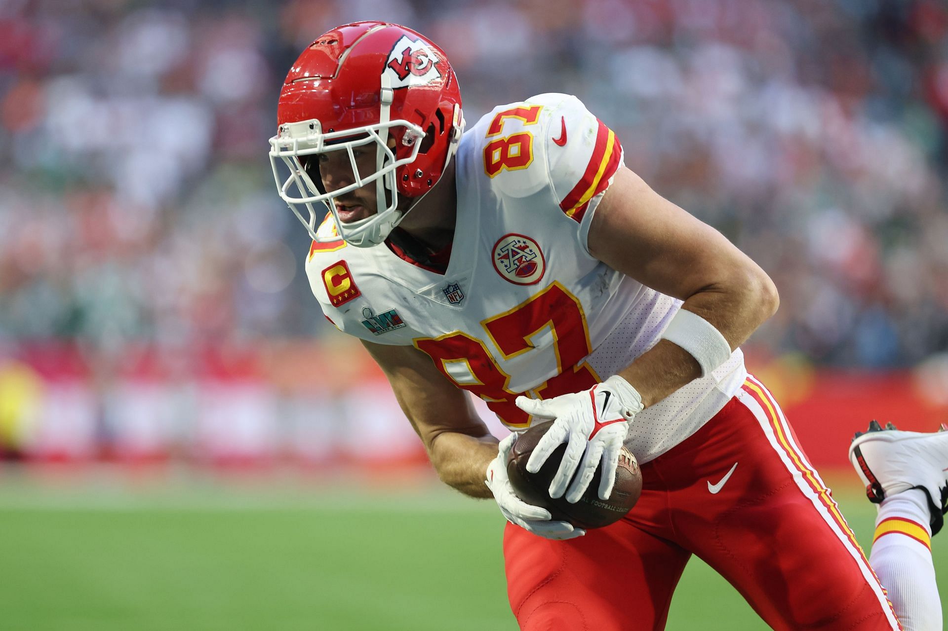 Chiefs' Travis Kelce joins '99 Club' in Madden NFL 22