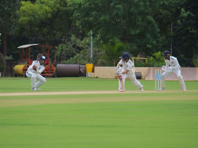 Duleep Trophy : नॉर्थ और सेंट्रल जोन एकतरफा जीत की तरफ, रिंकू सिंह बने रियान पराग का शिकार