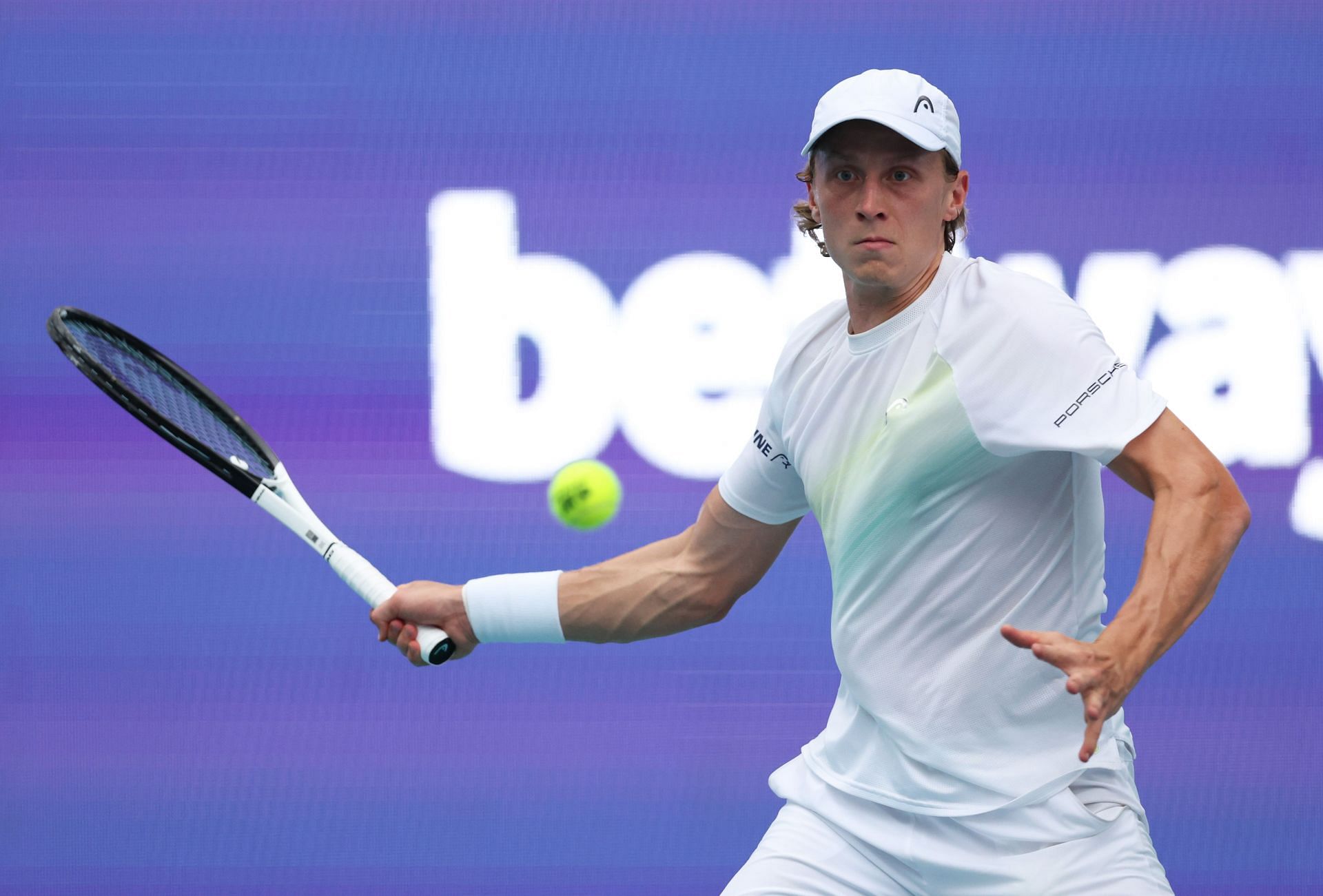 Emil Ruusuvuori plays a forehand at Miami Open