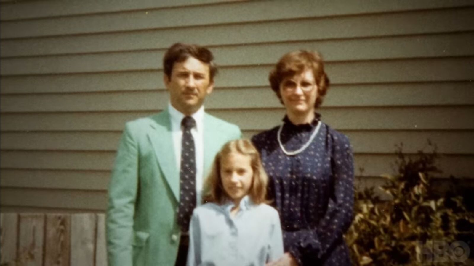 Ron, Margie and Jennifer Pandos (Image via HBO)