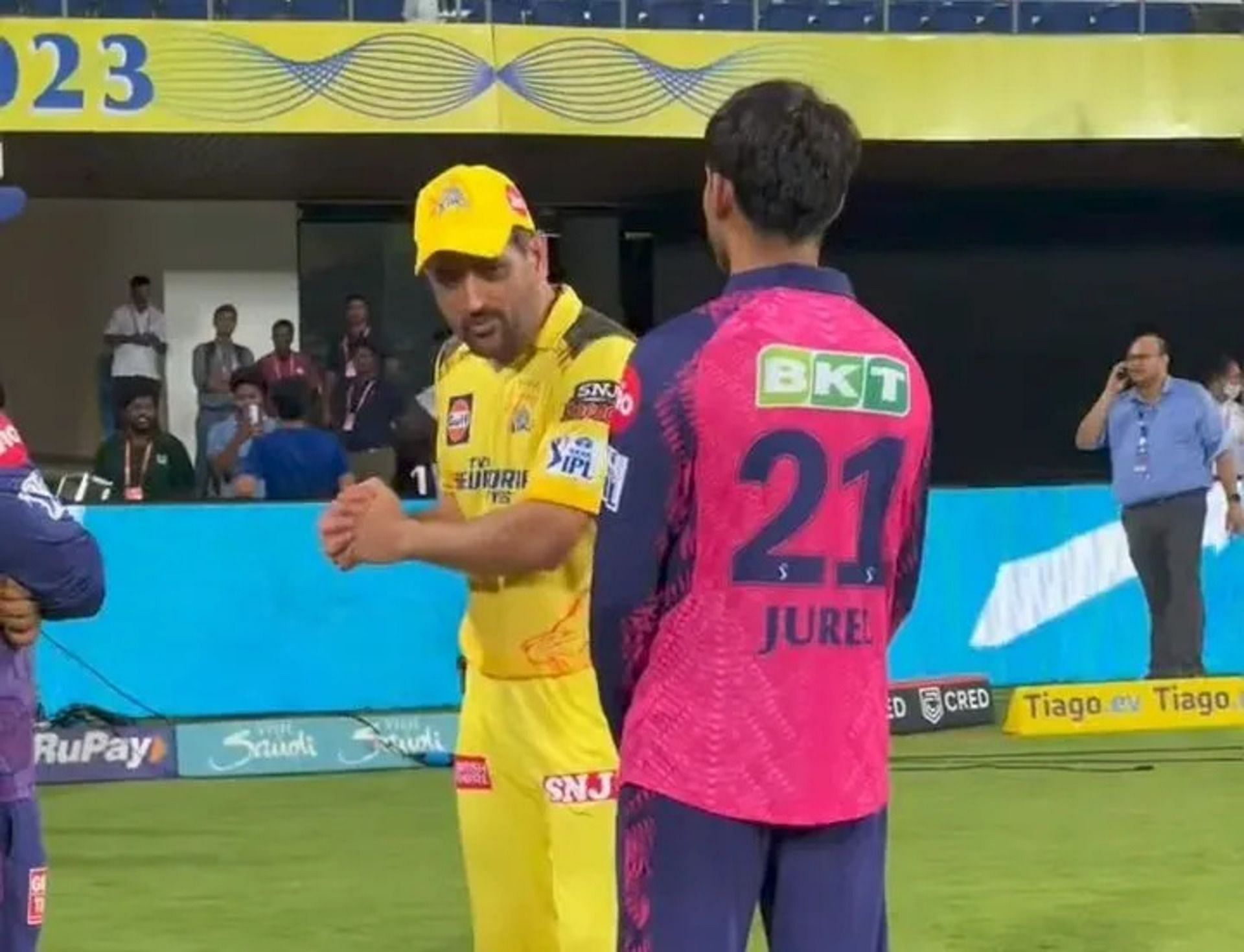Dhruv Jurel was seen in a conversation with MS Dhoni after RR