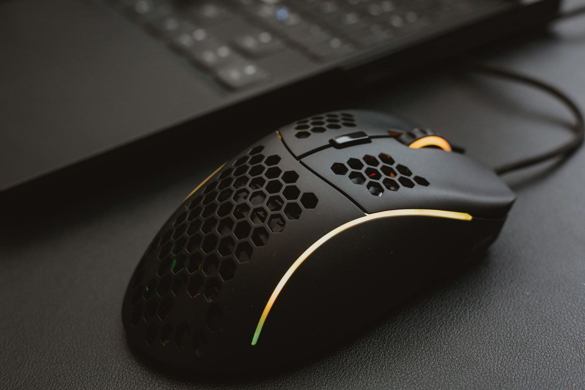 The best mice to get for your gaming laptop (Image via Unsplash)