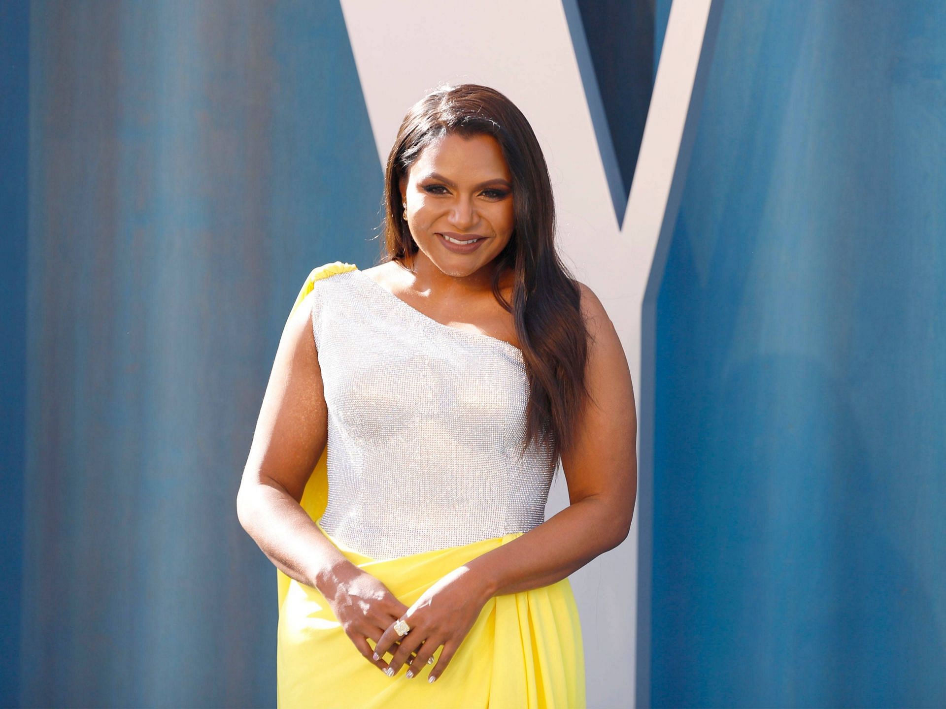 How did Mindy Kaling lose weight? (Image via Wallpaper.com)