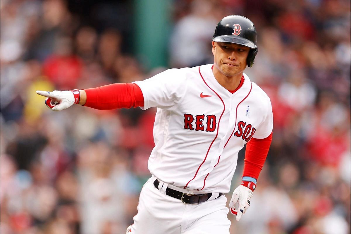 Rob Refsnyder Contract extension with Boston Red Sox