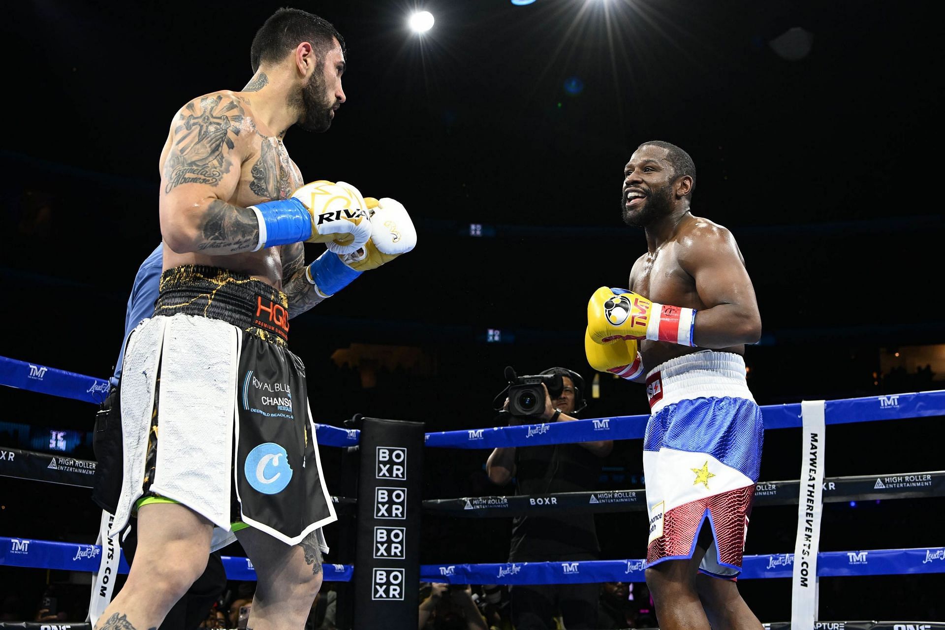 John Gotti III (L), and Floyd Mayweather (R) [Image via @CNN on Twitter].