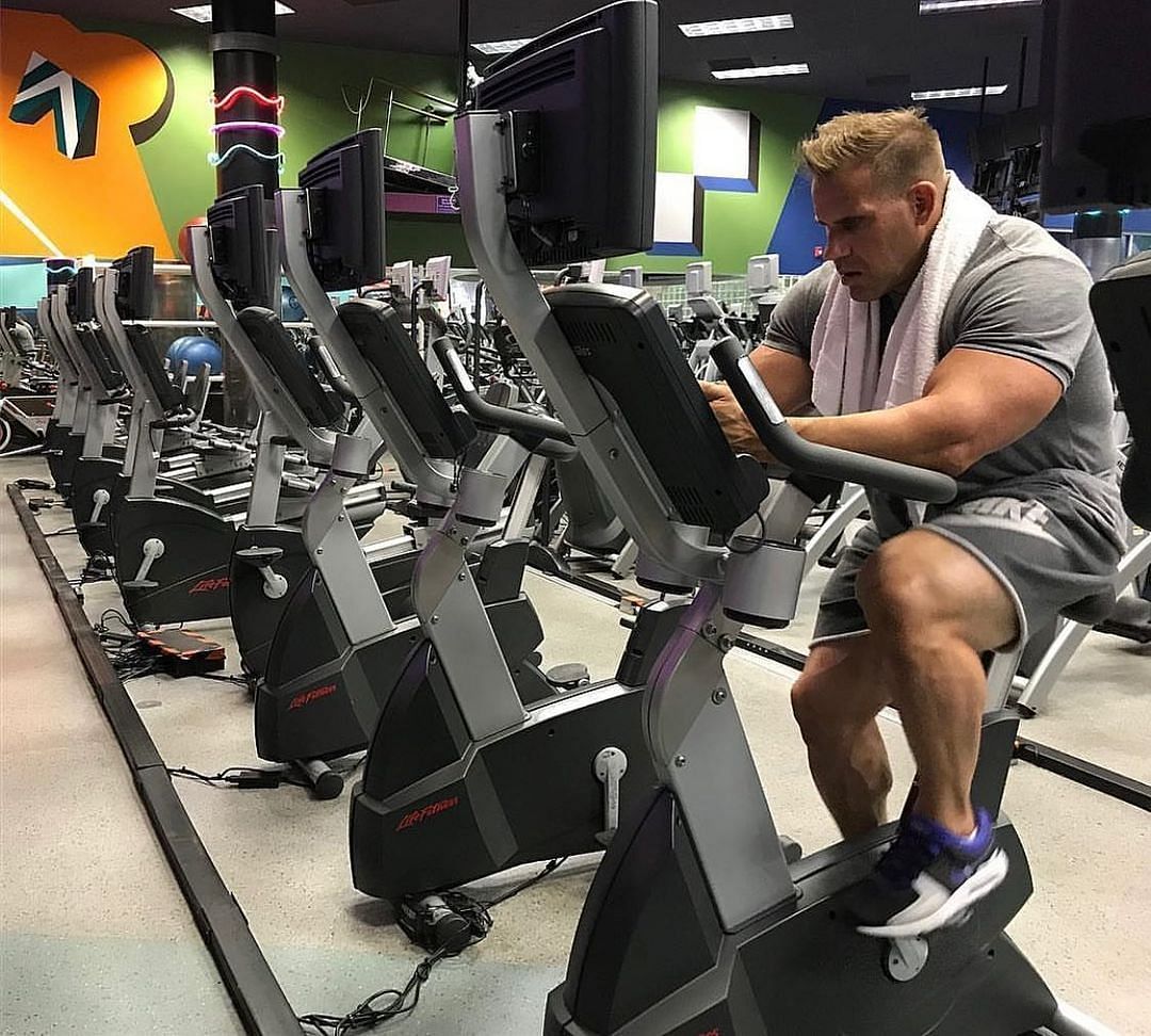 Fasted cardio for 20 minutes a day (Image via Instagram/jaycutler)