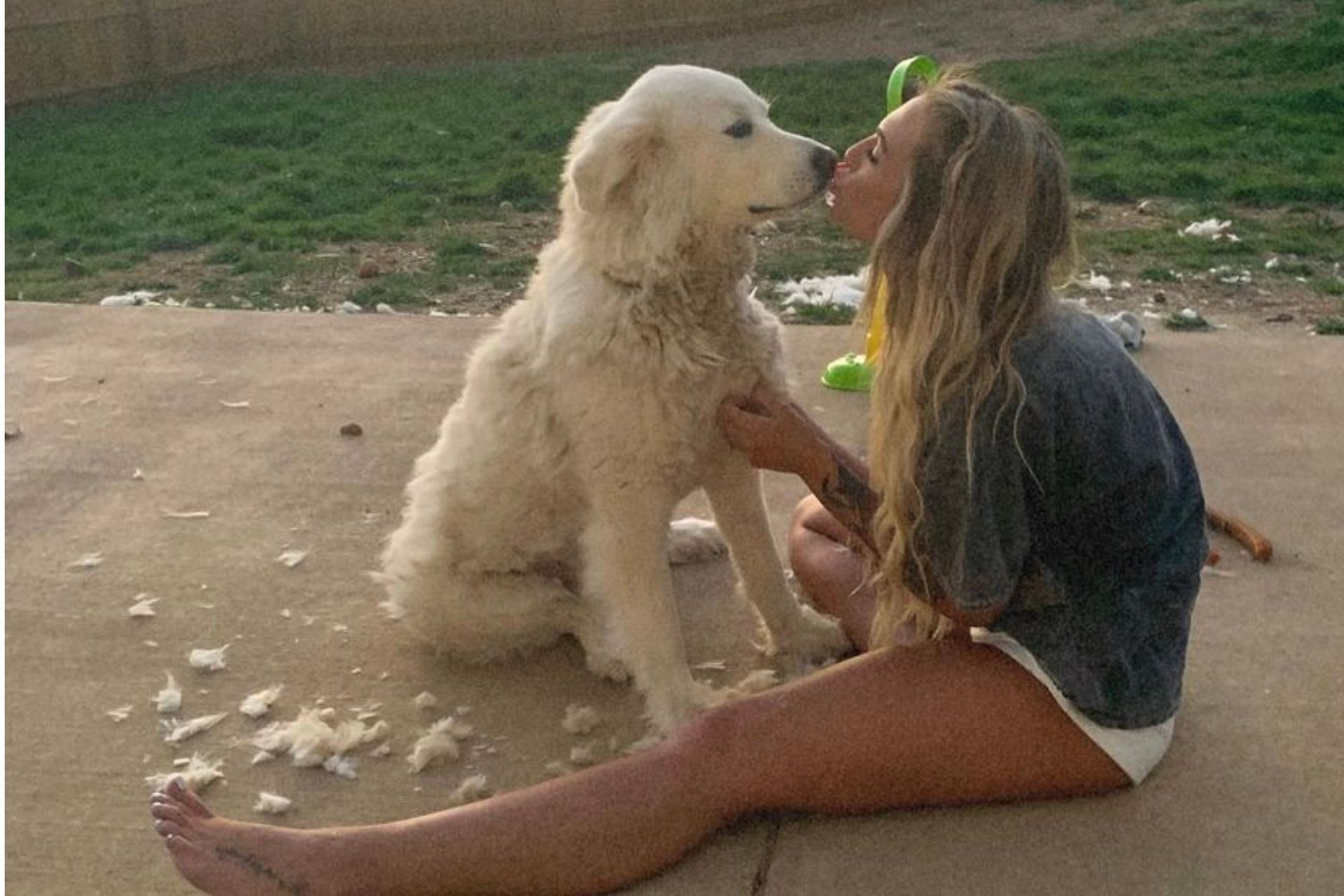 KT Smith with her dog Legend. (Photo via Instagram/jombo_imkt)