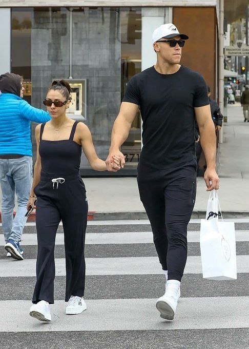 In photos: Aaron Judge takes wife Samantha for shopping in Beverly