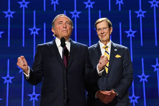 "Hate how Gary Bettman enjoys the booing": Fans react to NHL commissioner getting booed during 2023 NHL draft