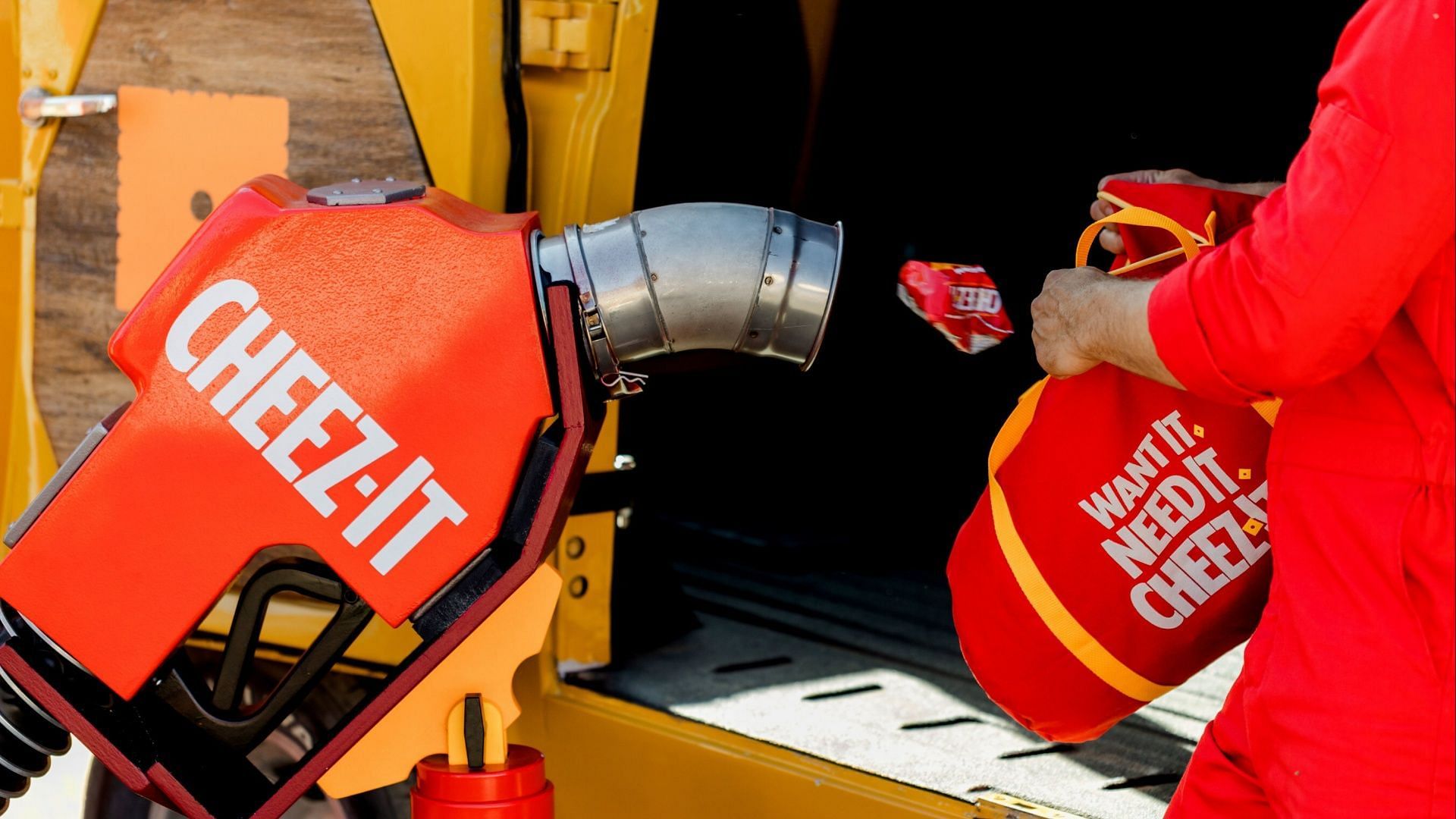 The Cheeze-It Stop features a Cheeze-It Pump which pumps free Cheeze-It crackers, instead of fuel (Image via Cheeze-It)