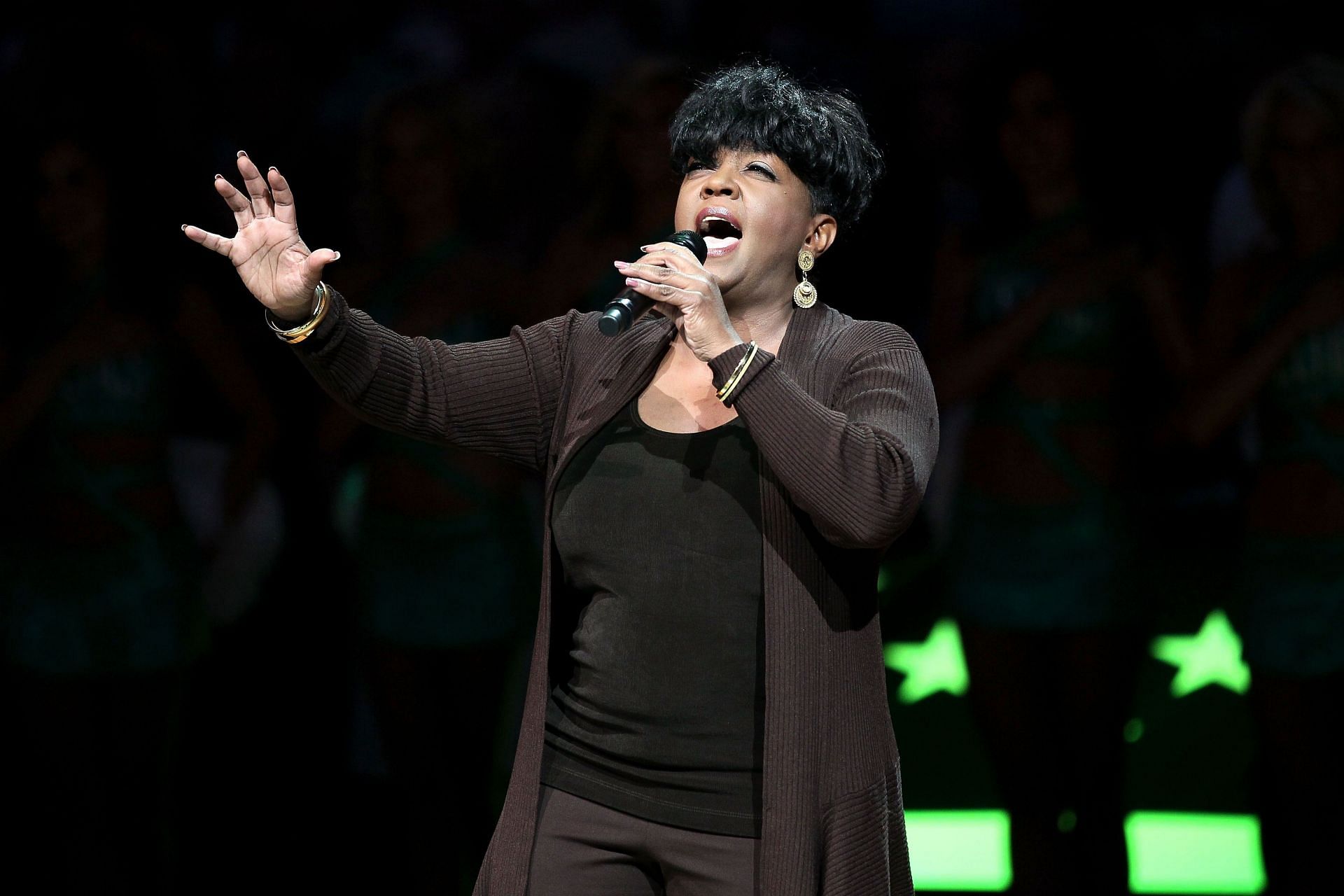 Anita Baker Tells Babyface Fans to Stop Trolling Her Over Tour Dates –  Billboard