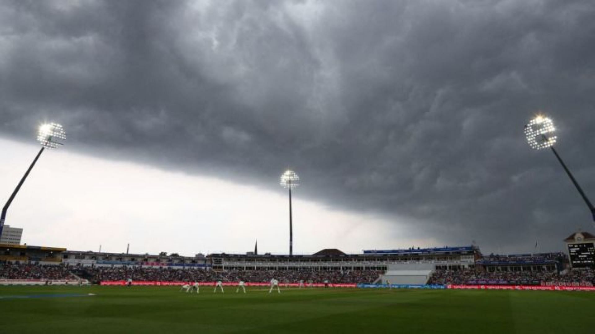 Weather played spoilsport on Day 3 of the first Ashes Test