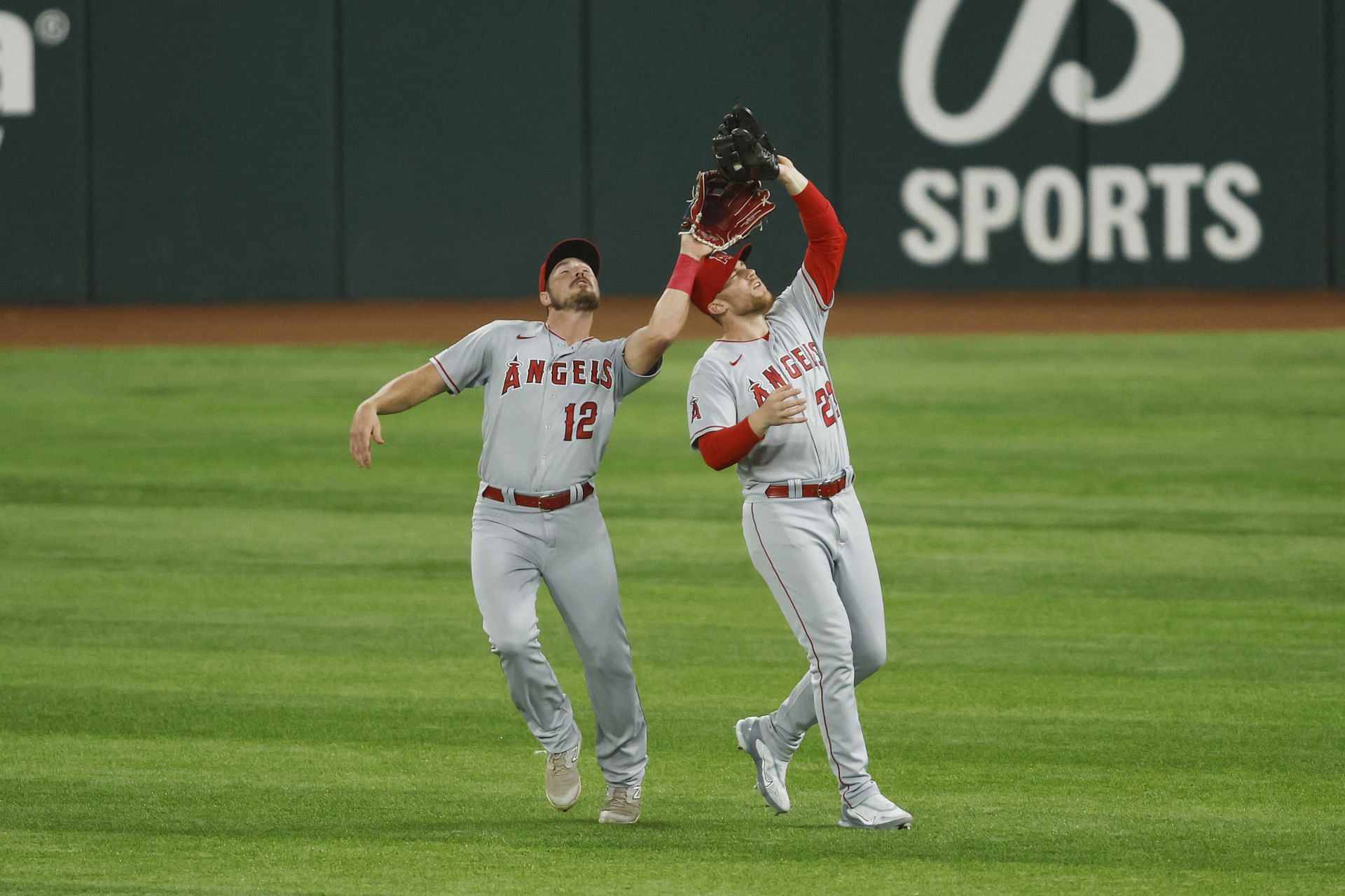 The Los Angeles Angels defeated the Texas Rangers 9-6 in the opening game of a crucial series on Monday.