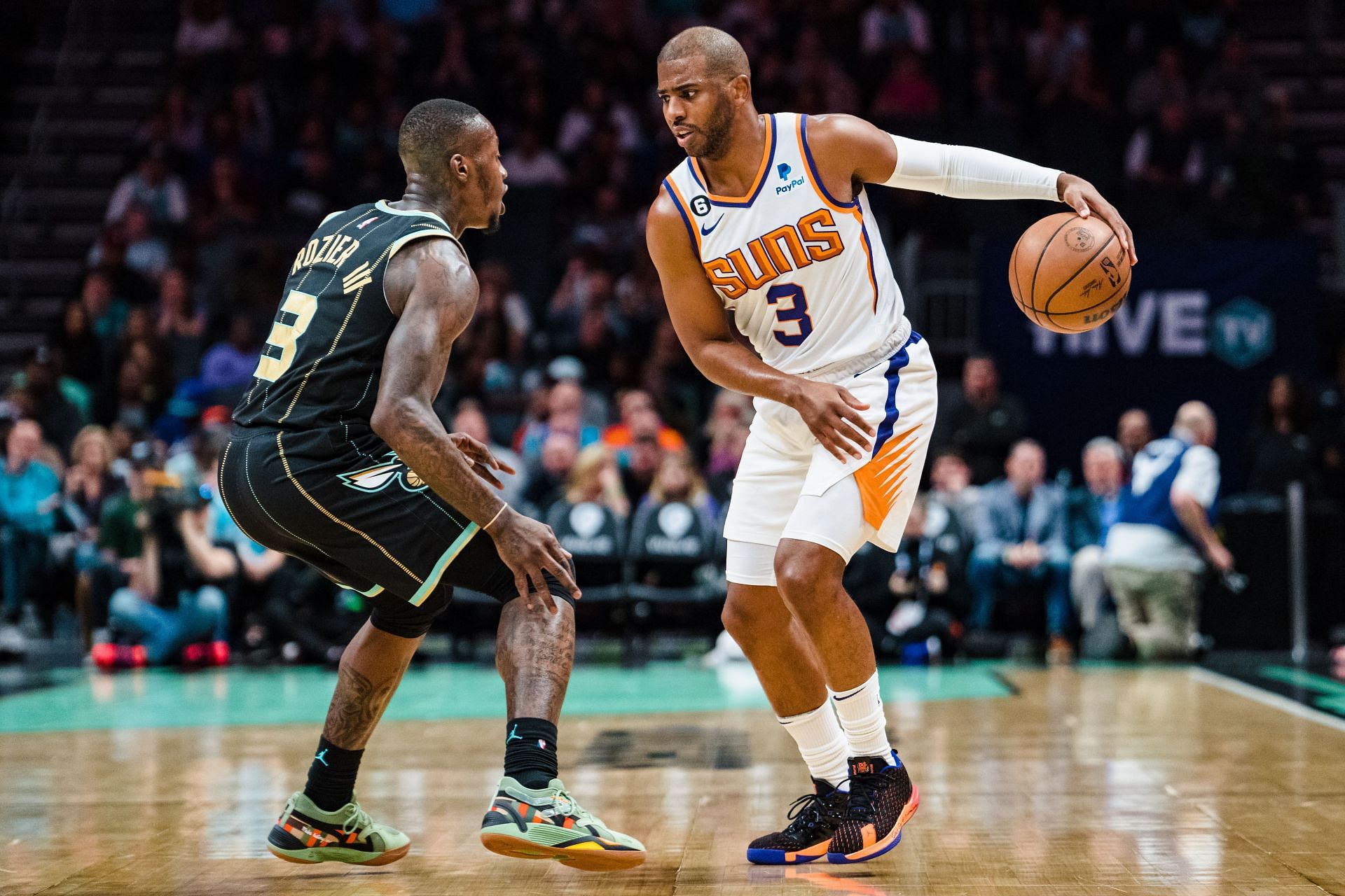 Phoenix Suns v Charlotte Hornets