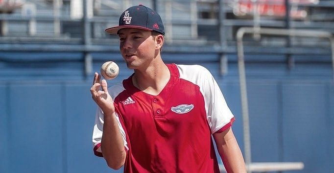 Nolan Schanuel Holding the ball