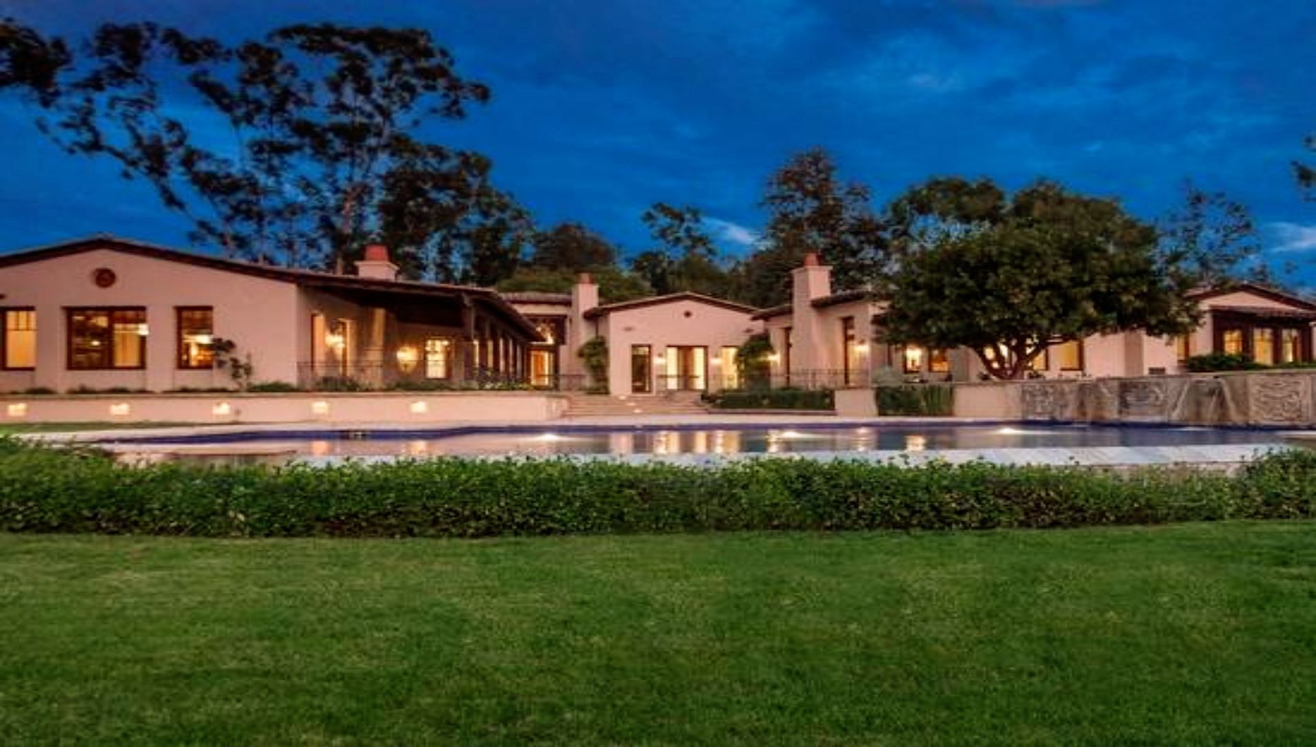 The house Phil Mickelson bought in 2001 and sold in 2015 at Rancho Santa Fe, San Diego, California (Image via Twitter @AshleysBeach).