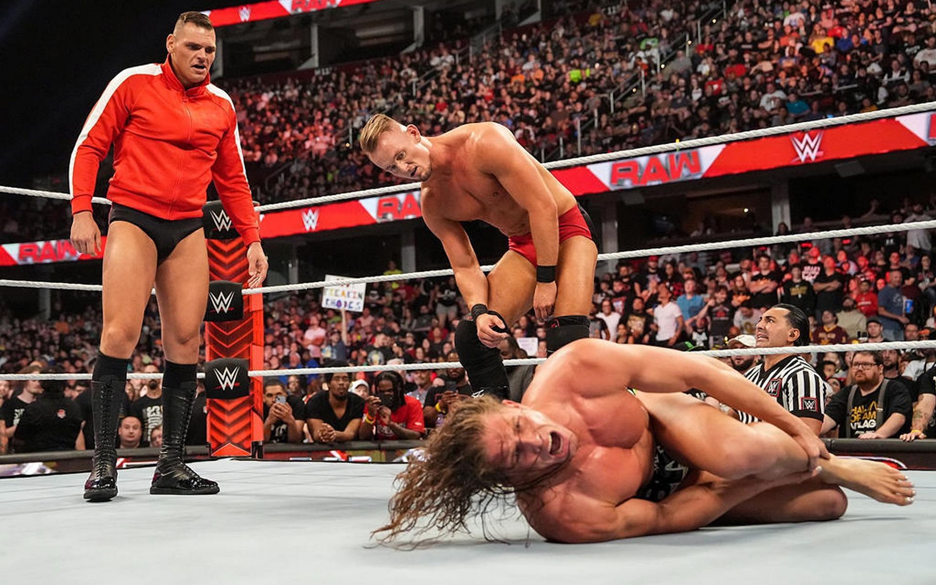 Gunther attacked Riddle last week on WWE RAW