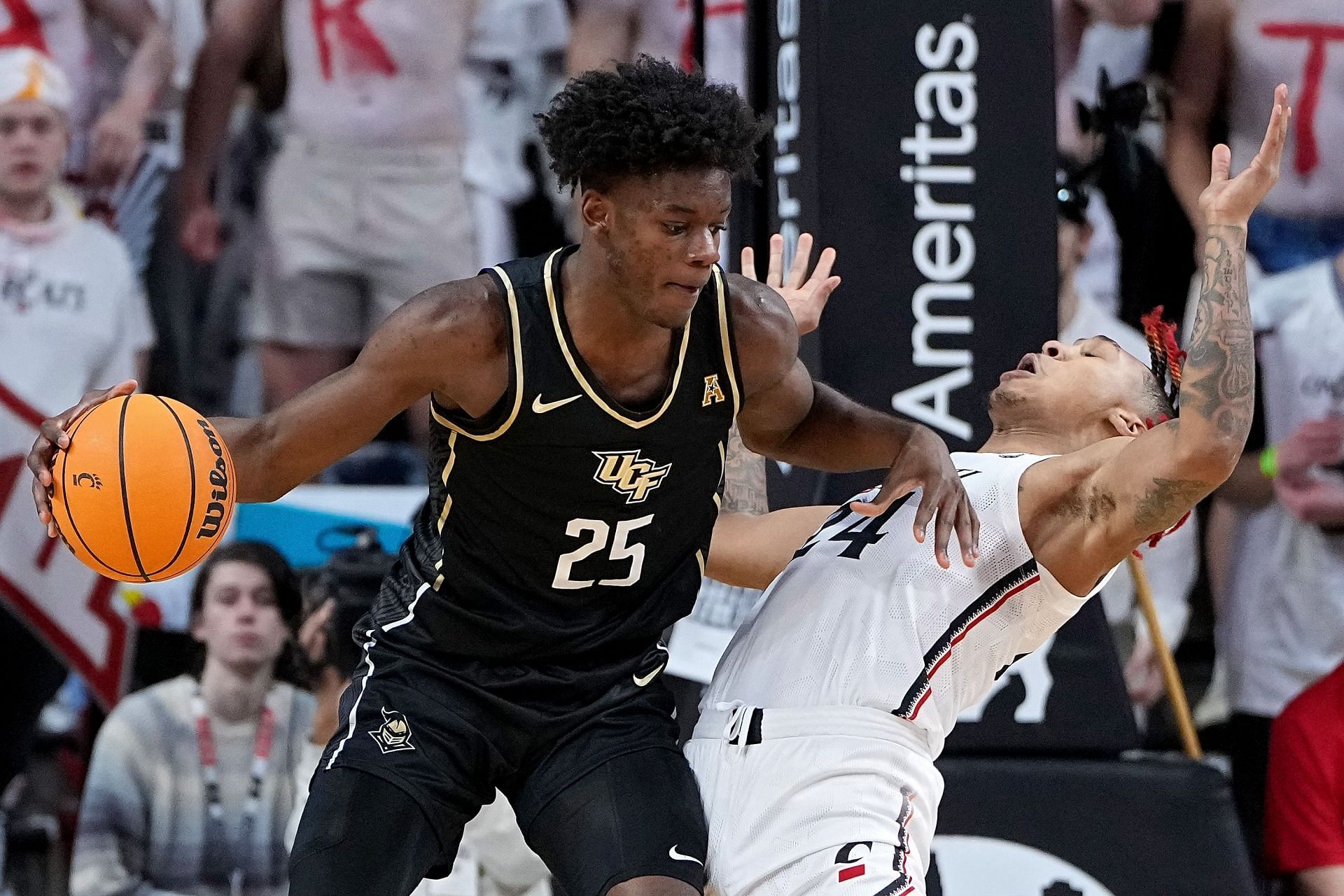 UCF v Cincinnati