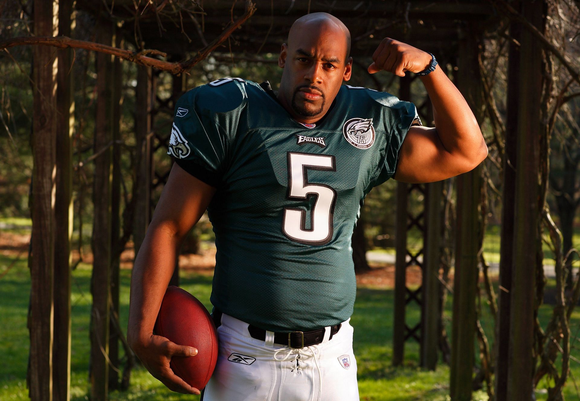 Donovan McNabb on the cover of Madden 06