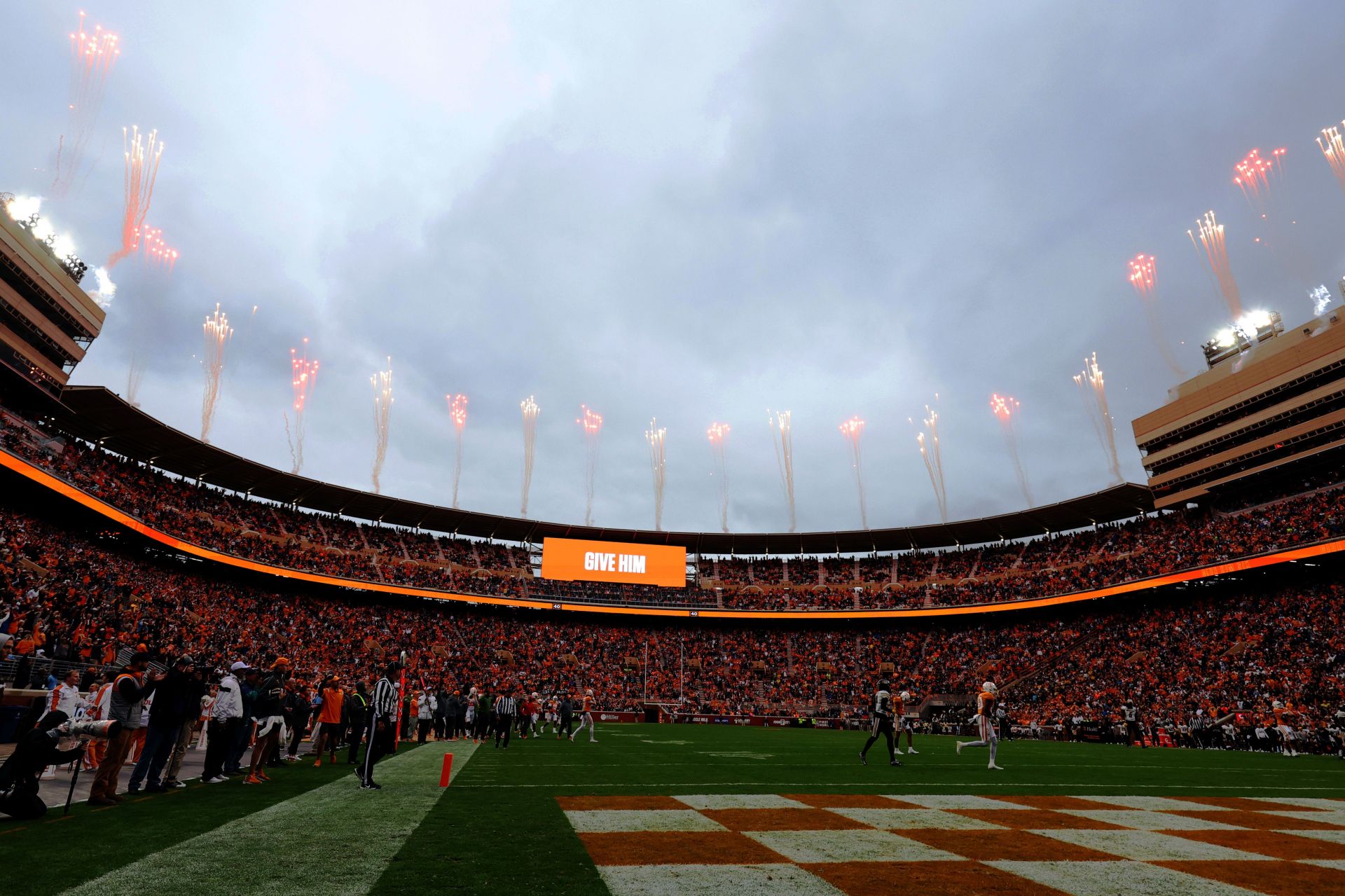 Why Did JJ Harrell De Commit From Tennessee Football Volunteers Take A   675fa 16862723372153 1920 