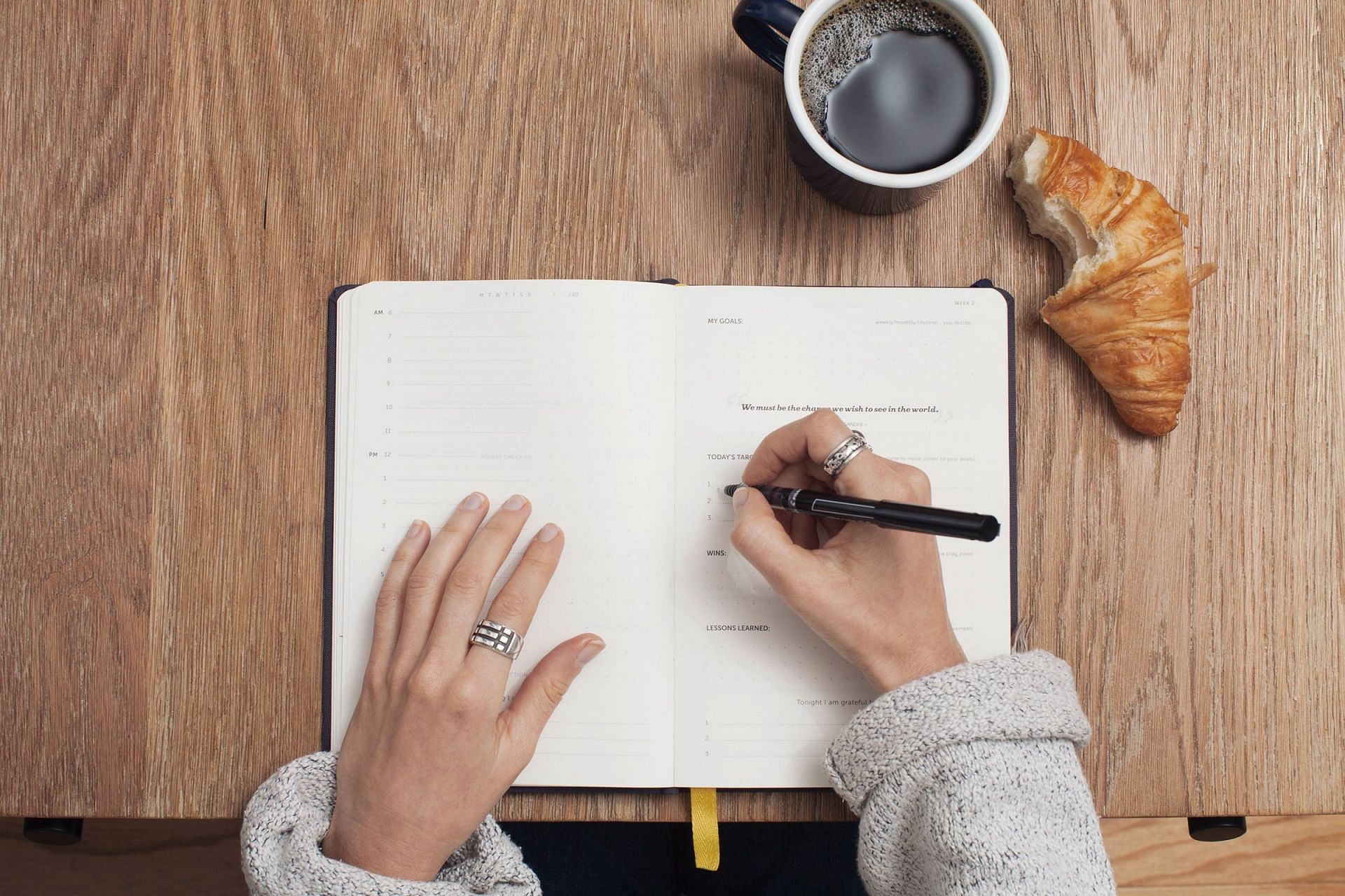 maintain a food journal (image via unsplash / cathryn lavery)