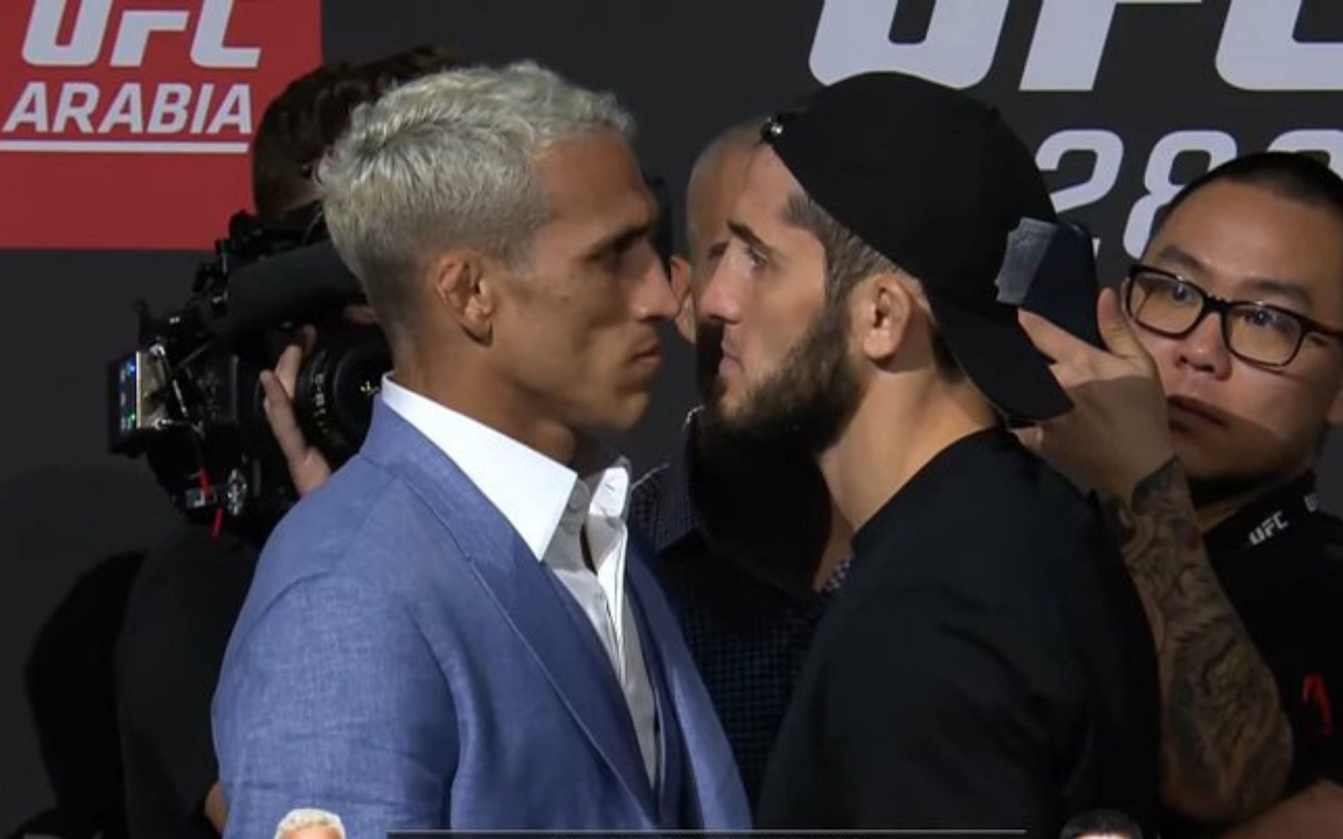 Charles Oliveira (left) and Islam Makhachev (right) (Image credits @JohnBranniganUK on Twitter)