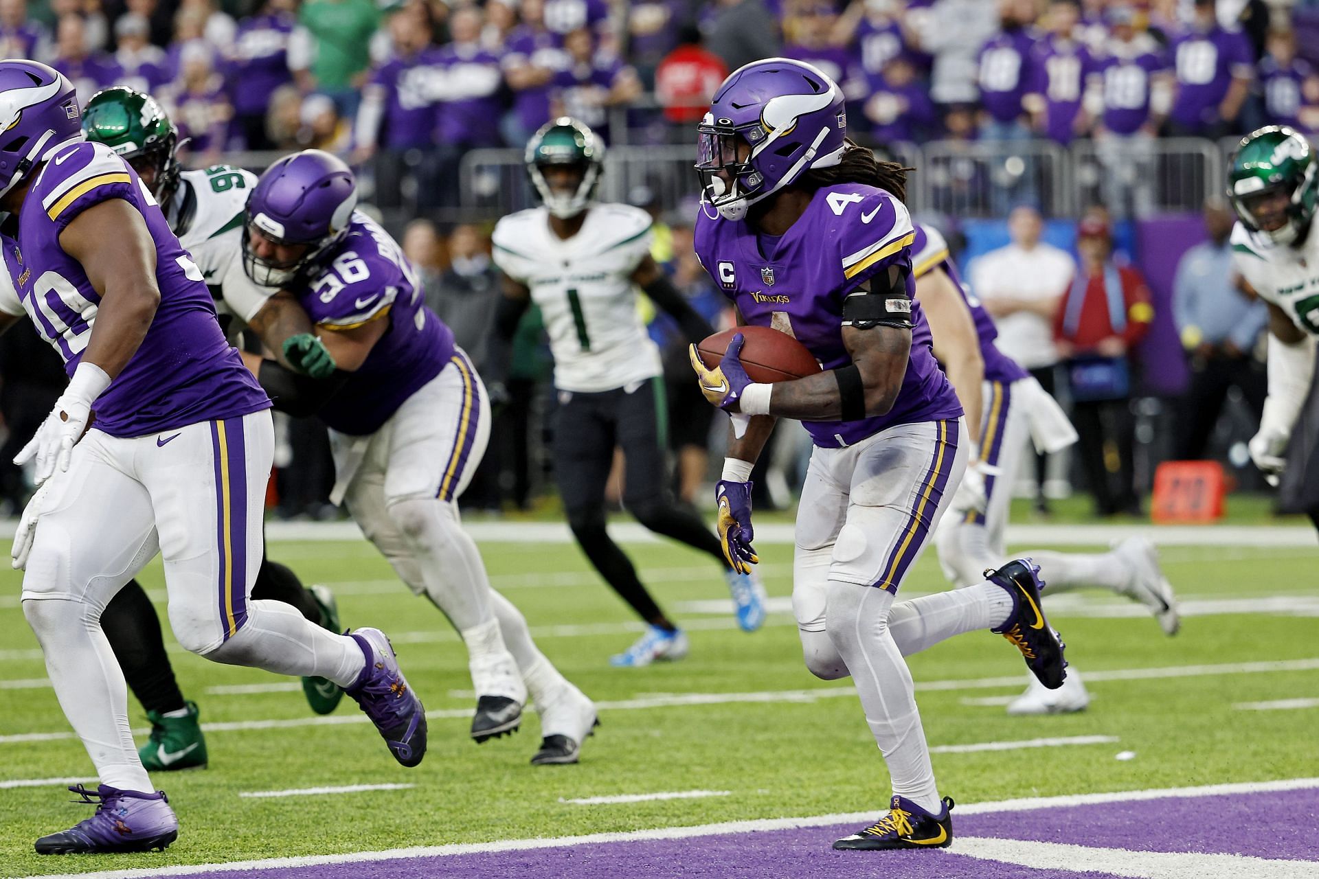 Dalvin Cook rushes against the New York Jets, his future team