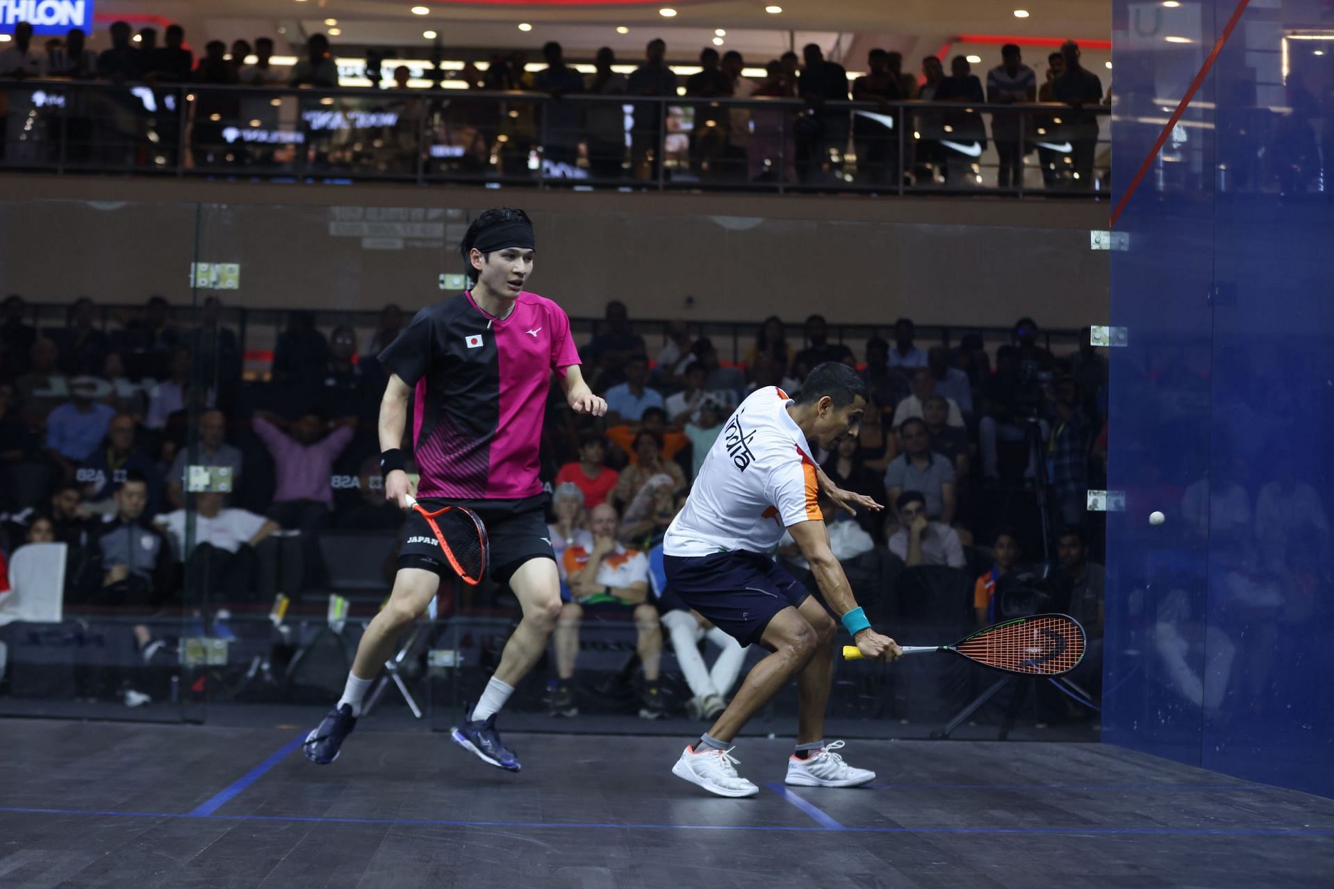 Indian squash player Saurav Ghosal in action (PC: Twitter/World Squash)