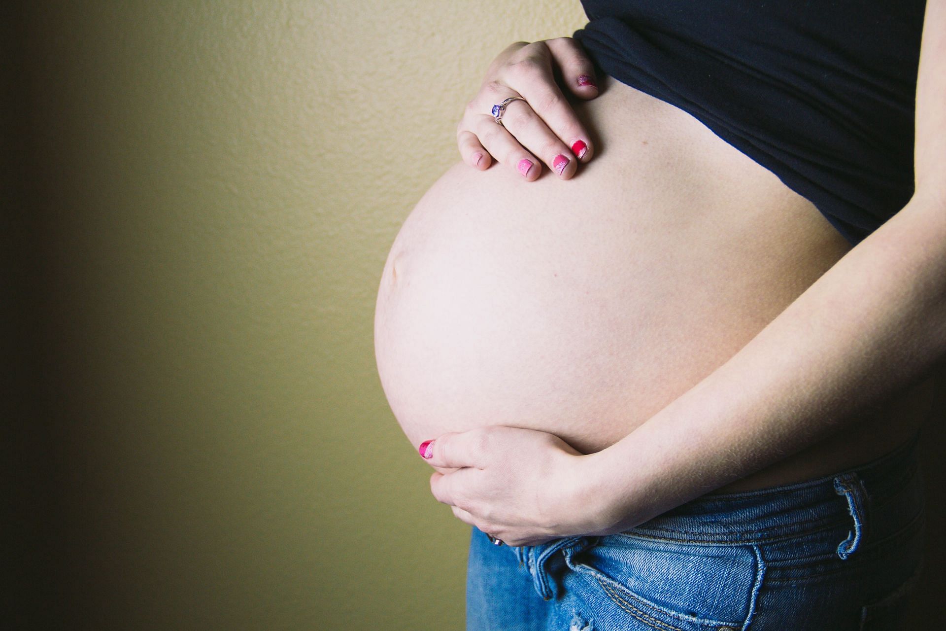 itching-during-pregnancy-understanding-causes-and-finding-relief