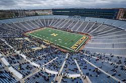 Michigan Football recruiting news: Four-star recruit Dominic Nichols commits to Wolverines, ditching Clemson, Kentucky, & Georgia