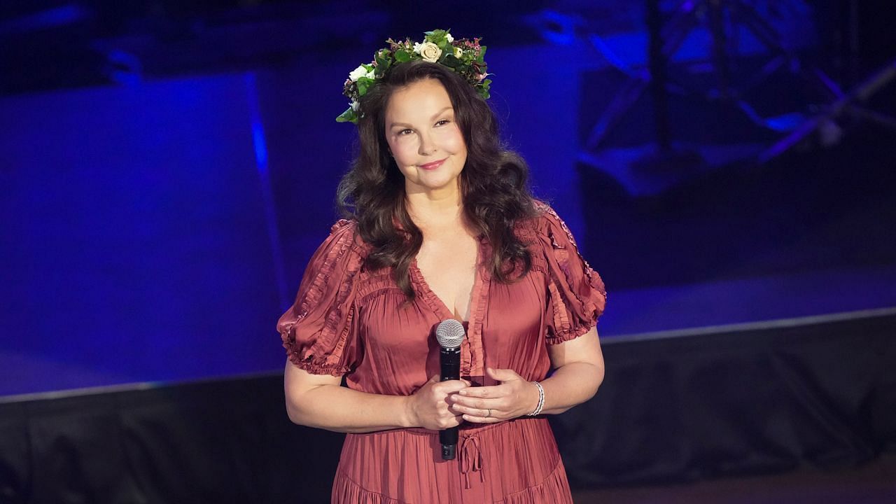 In 2006, actress Ashley Judd dedicated 47 days to her healing process at a Texas treatment center. (Harrison McClary/Reuters)