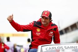 F1 pundit alleges Carlos Sainz is under pressure at Ferrari