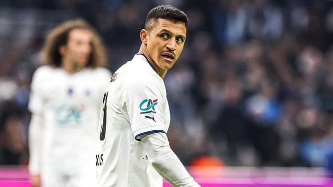Marseille interested in signing Arsenal attacker to play him up front alongside Alexis Sanchez: Reports