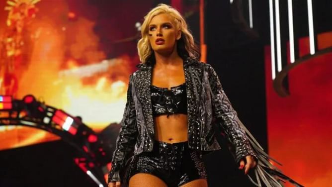Toni Storm shows off her battered chest in a photo after AEW x NJPW Forbidden Door