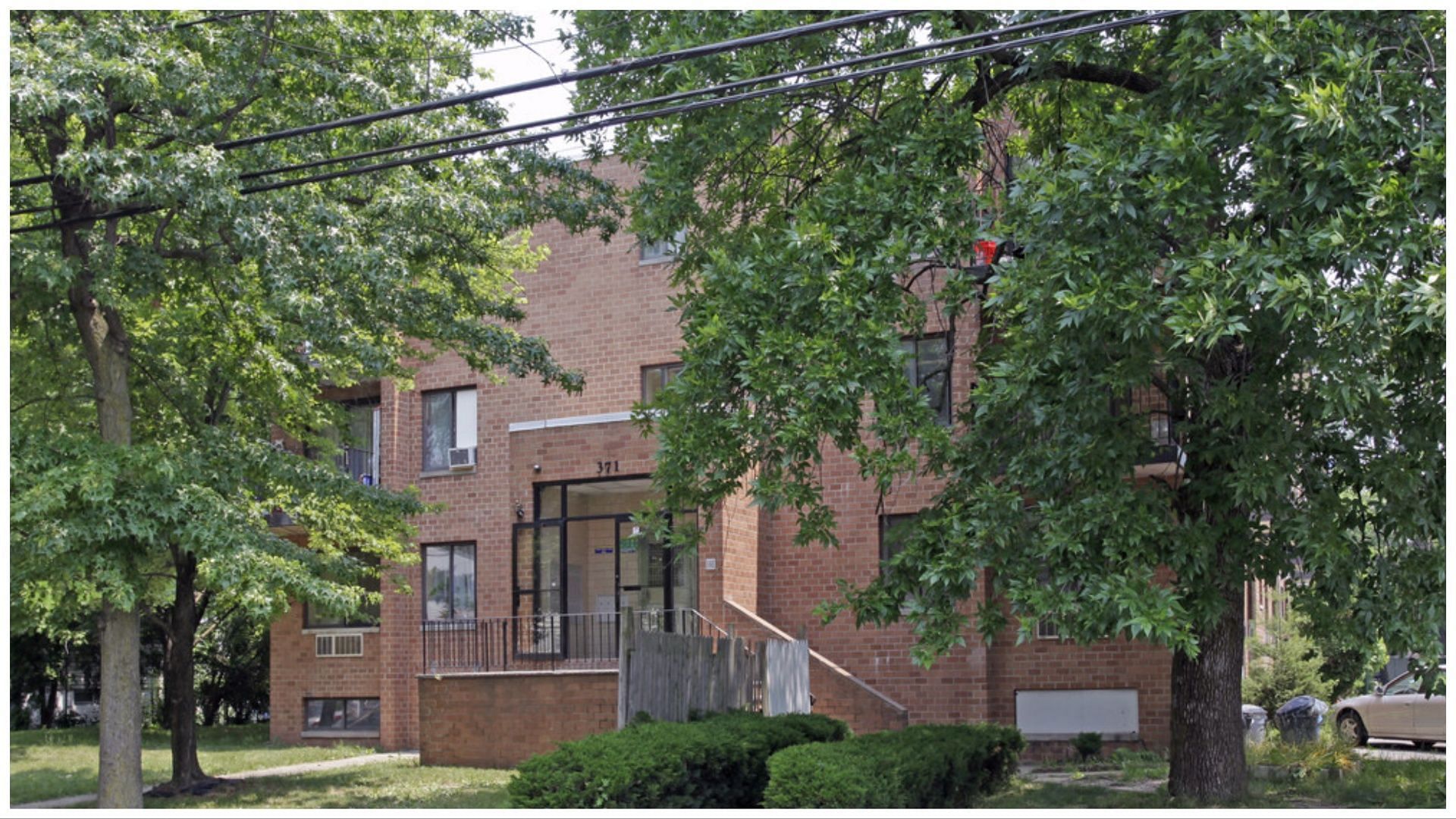 The apartment complex where the murder took place (image via Google maps)