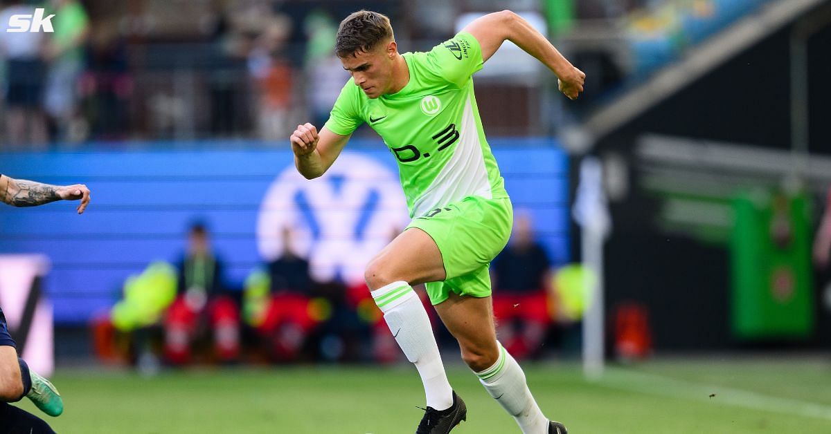 Micky van de Ven plies his trade as a centre-back or a left-back.