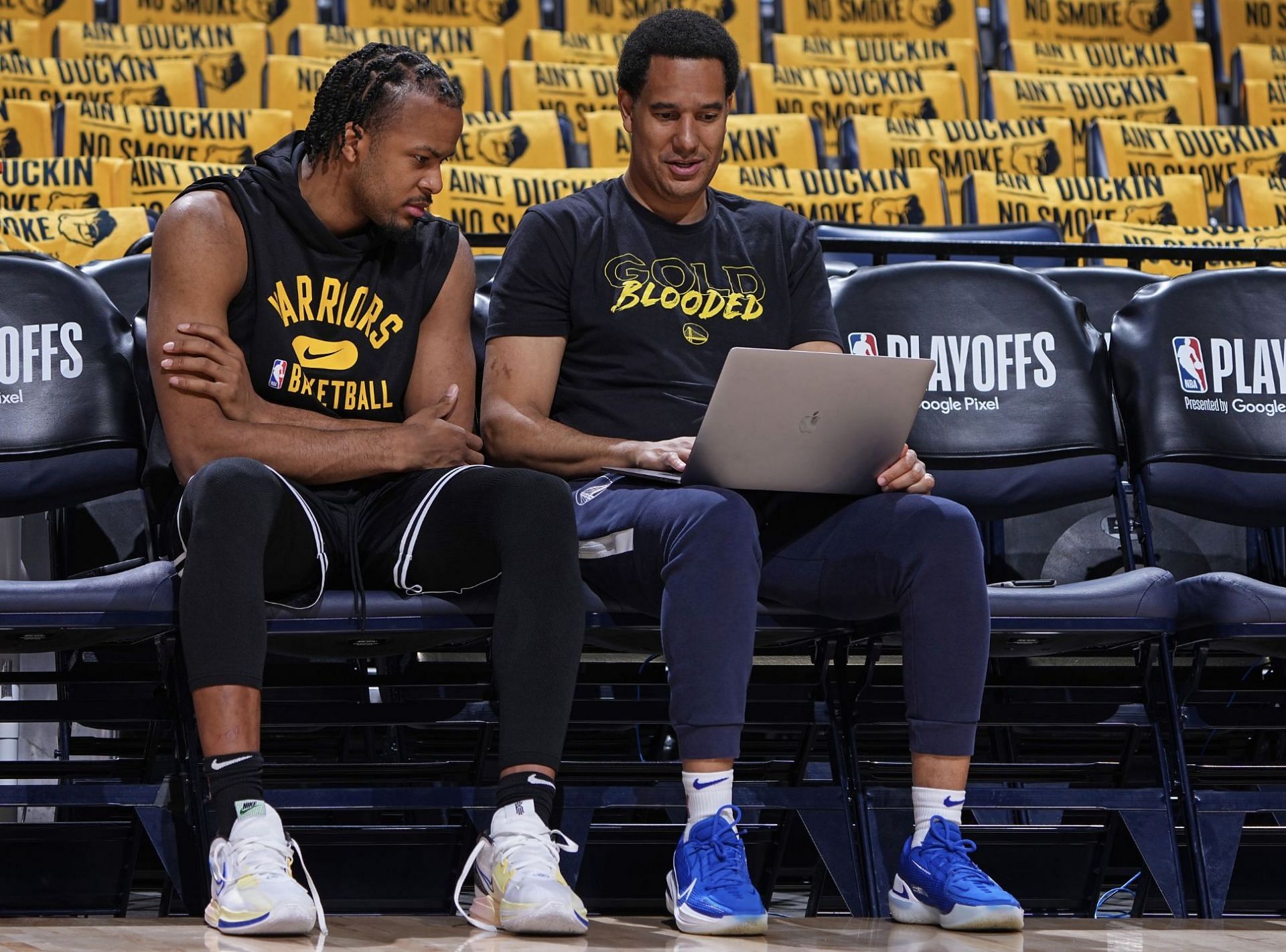 Raptors hire Jama Mahlalela (R) as one of their top assistant coaches