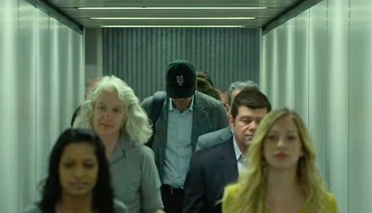 Ben Affleck and the production team had to compromise and the actor can be seen wearing a New York Mets cap in the movie. 