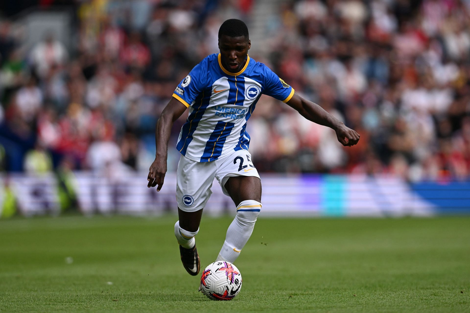 Caicedo is wanted by both London clubs