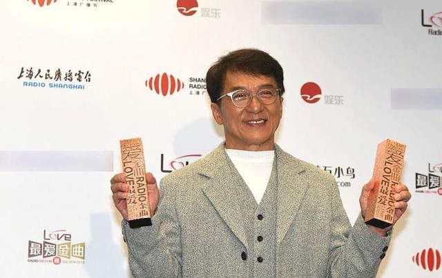 How tall is Jackie Chan?
