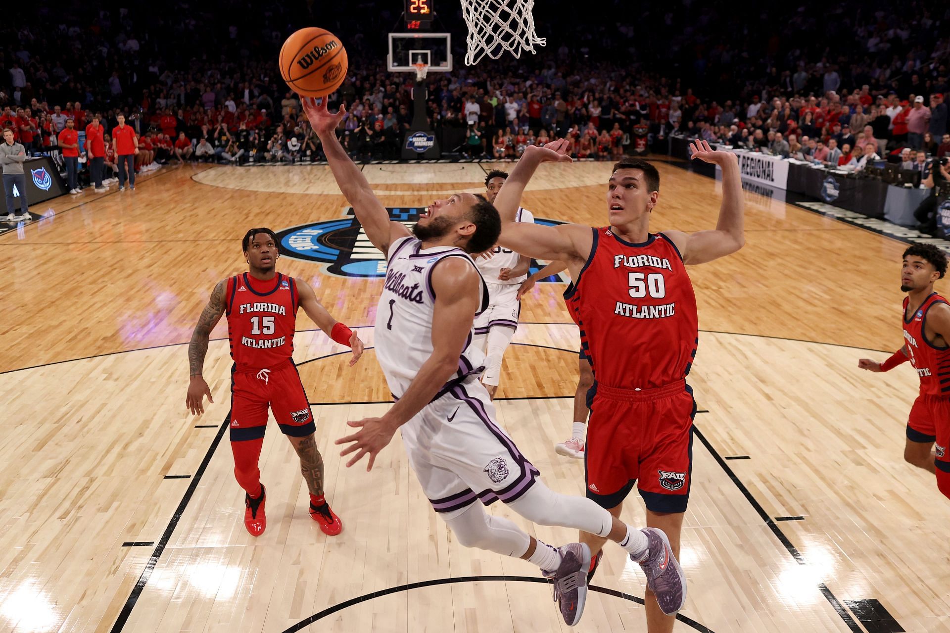 The Wildcats have a lot of talented players (Image via Getty Images)
