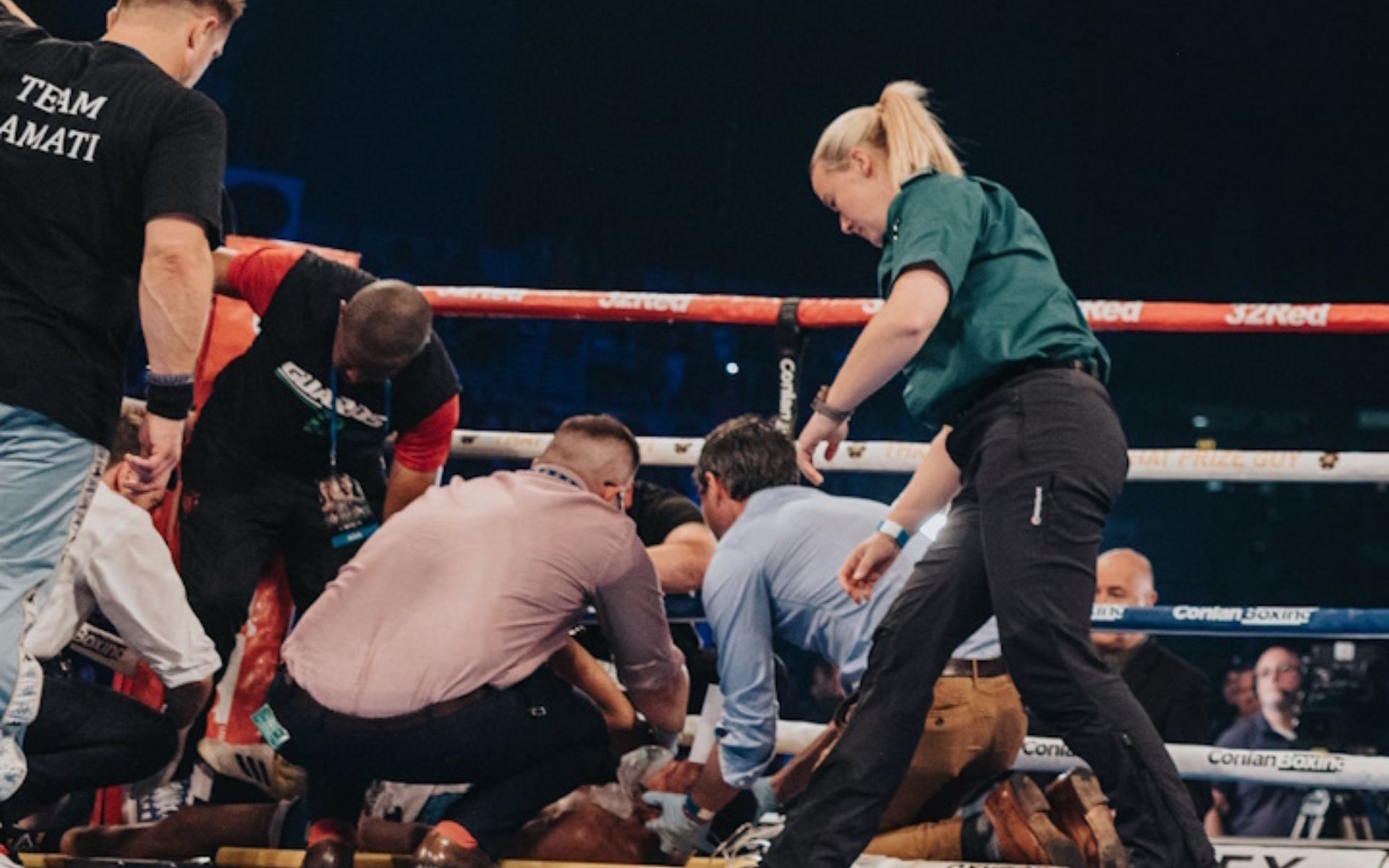 Ludumo Lamati after collapsing in the ring [Image courtesy: @boxingscene (Twitter)]