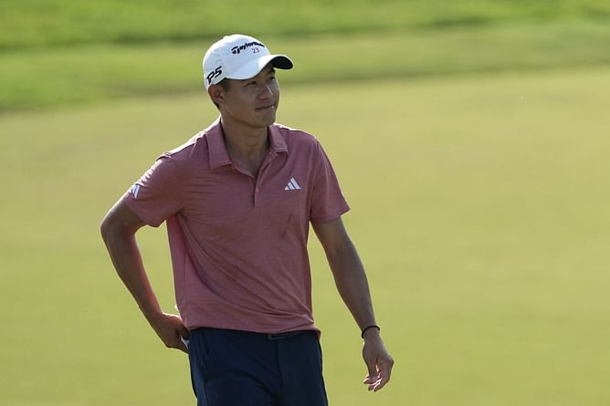 Collin Morikawa WDs from Round 4 of the Memorial Open