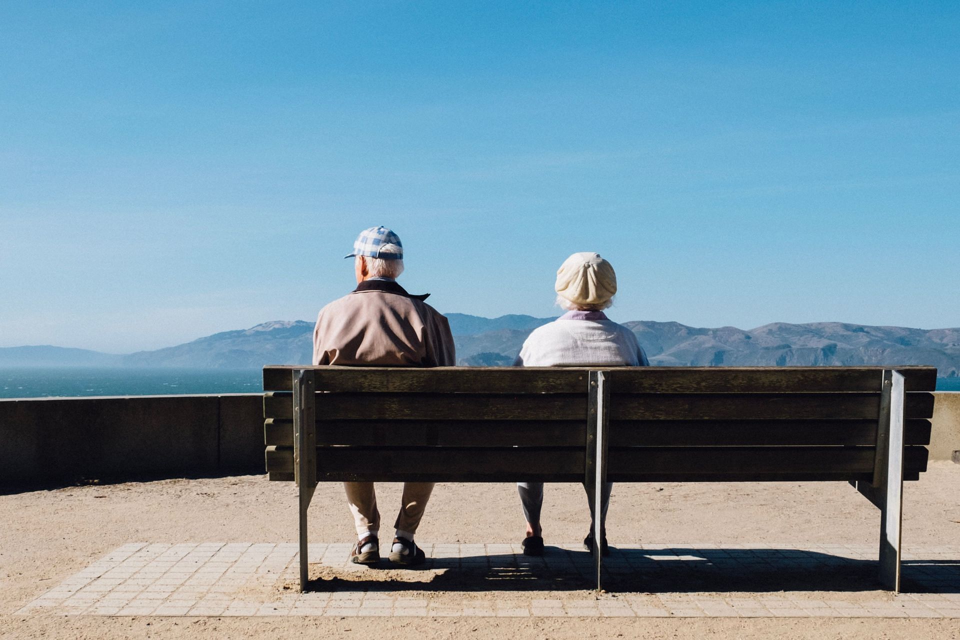 The best diet for seniors should include healthy foods. (Image via Unsplash/Matt Bennett)