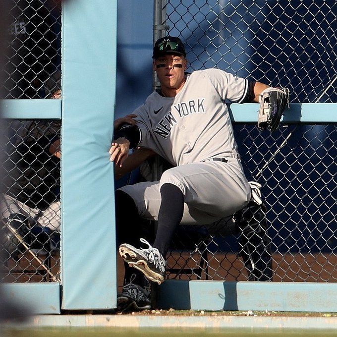 MLB fans troll Aaron Judge as the captain goes 0-for-12 in series