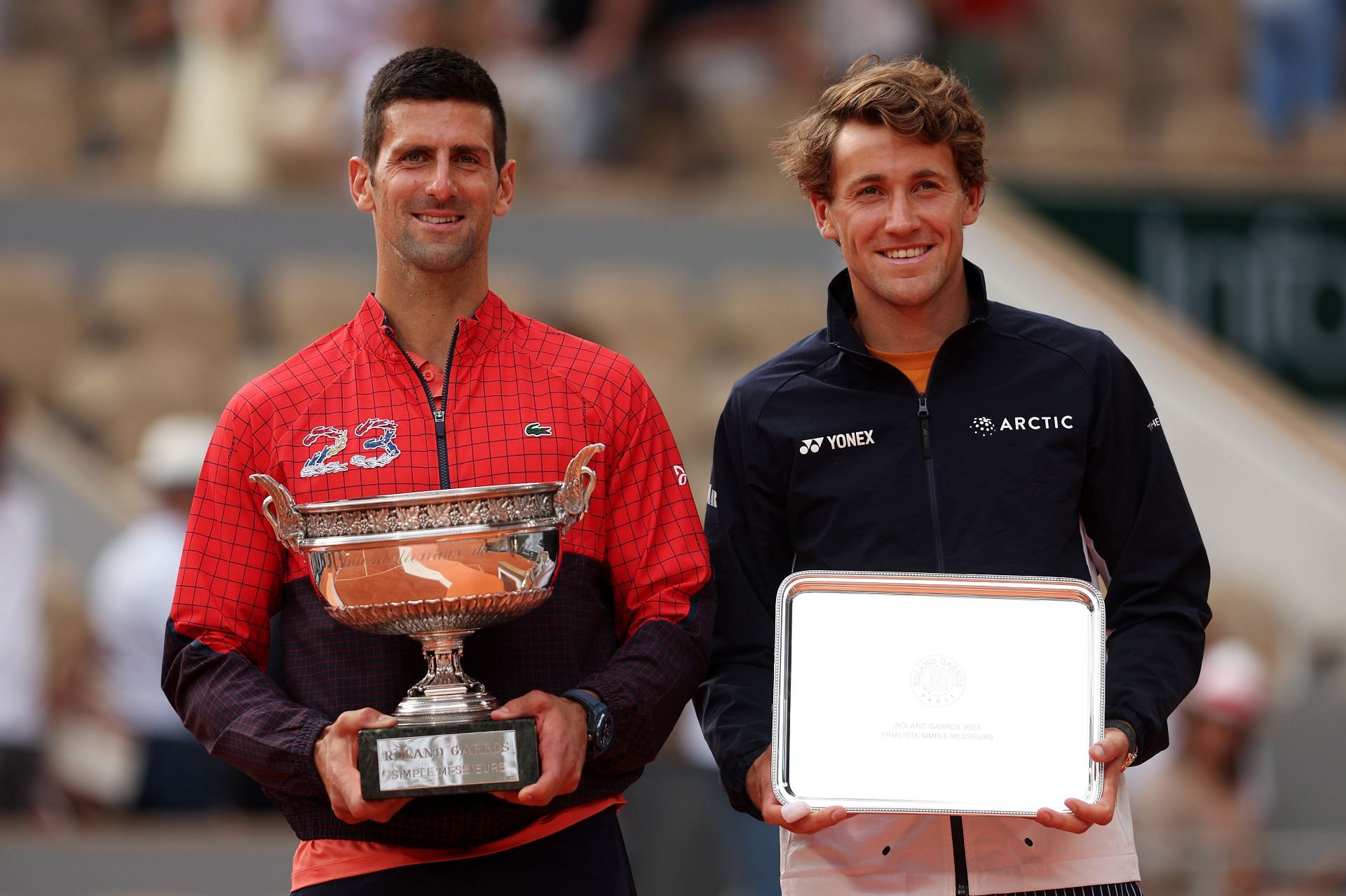 Novak Djokovic (L) and Casper Ruud at the 2023 French Open.