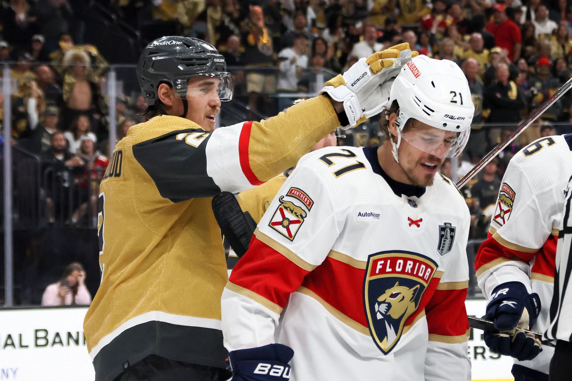 Zach Whitecloud signs contract extension with the Golden Knights