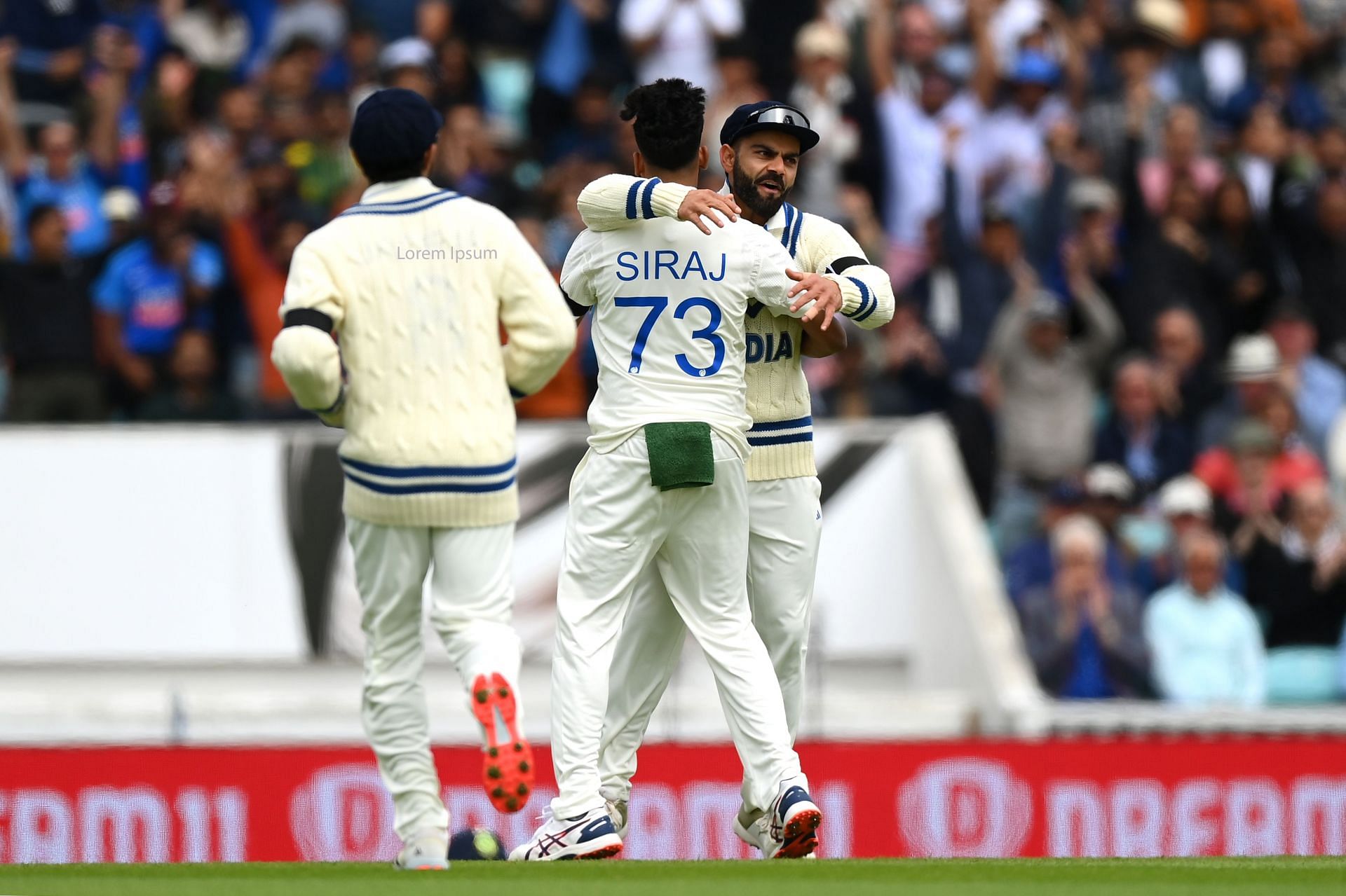 India celebrate Usman Khawaja&#039;s wicket. (Credits: Twitter)