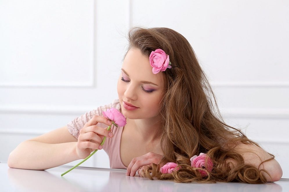 Amazing benefits of rose water for hair (Image via freepik/racool_studio)