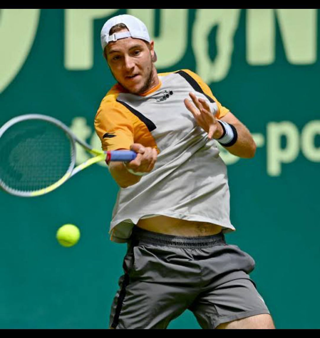 Struff dismantled Zhang in the first round of Stuttgart Open